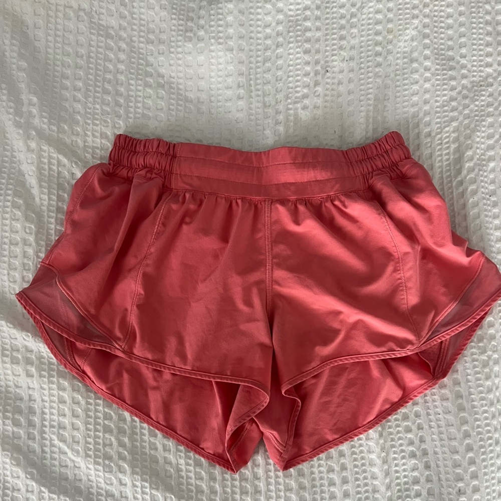 Lululemon Hotty Hot Low-Rise 2.5”